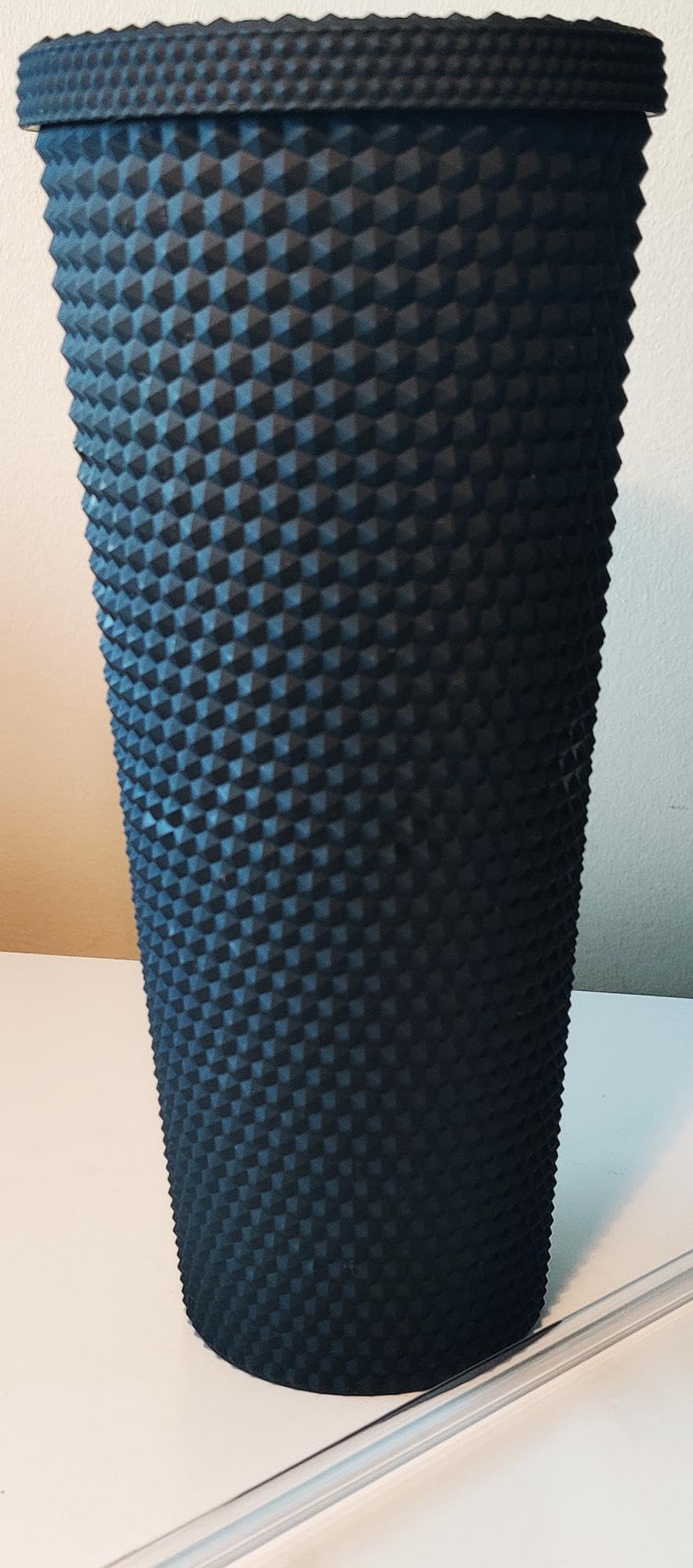 スターバックス　2021 Starbucks Plastic 2021 Black Matte Studded Venti Tumbler, 24 oz